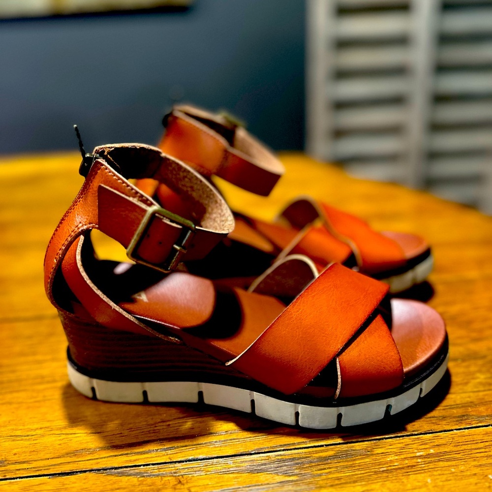 Like New Excellent Condition. - image 1